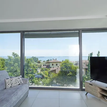 Attico La Pergola Appartement *